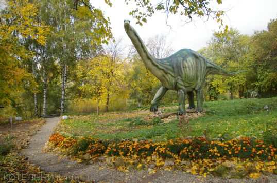 Найдите клад у динозавров