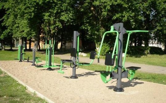 В Котельниче появятся площадки с уличными тренажерами