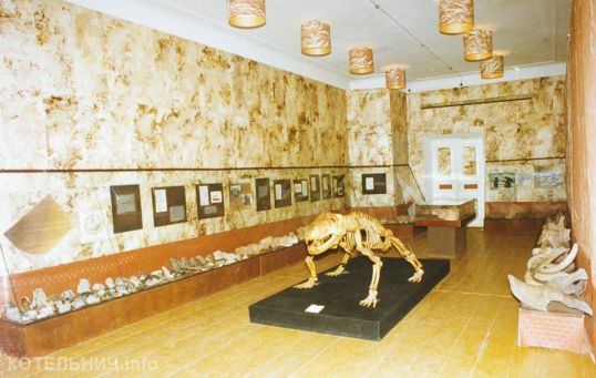 28 лет палеонтологическому музею